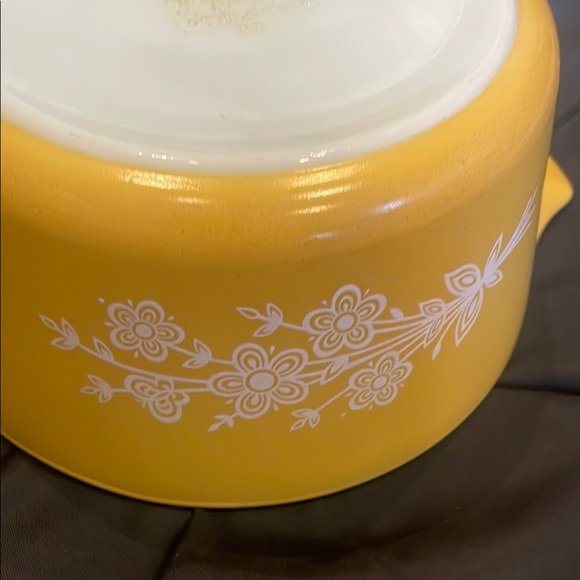 Pyrex Yellow Floral Mixing Bowl - Picture 4 of 4